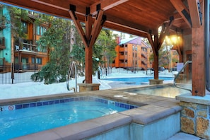 Bloc d'apartaments, 2 dormitoris | Piscina | Piscina a l'aire lliure 