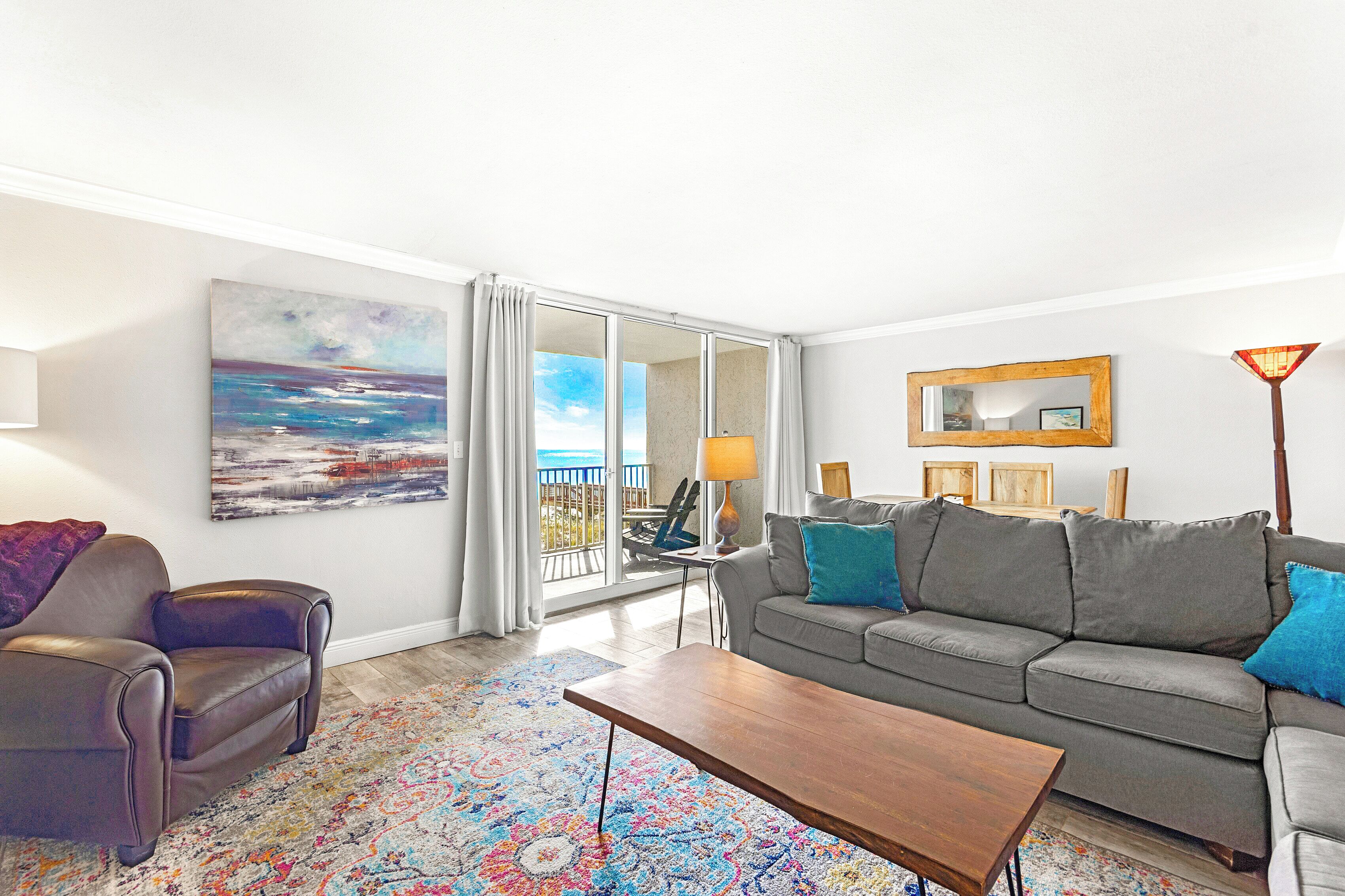 Smart-TV, DVD-spiller, bøker og filmbibliotek