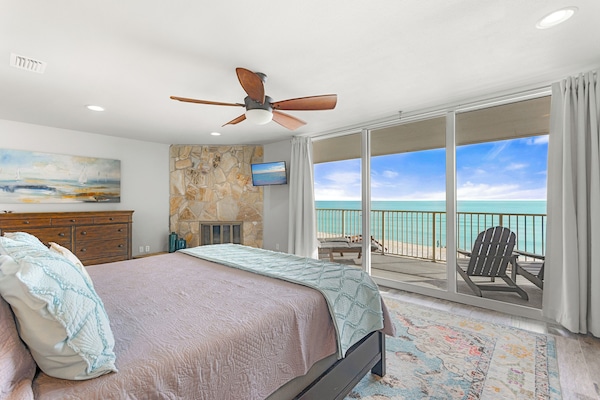 Master Bedroom, King, overlooking the Gulf