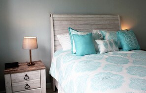 Condo | 3 bedrooms, iron/ironing board, free WiFi, bed sheets