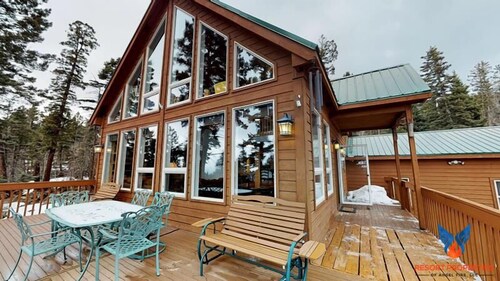 Pets | Fireplace | Hot Tub | Air-Conditioning | Royal View