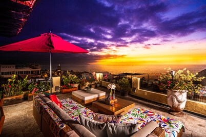A Charming, Open-Air Home Perfect for Groups in El Centro