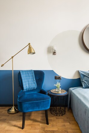 Classic Studio, 1 King Bed | Room amenity