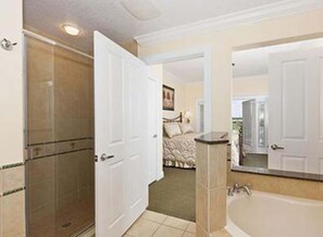 Bathroom - Heritage Haven (Kissimmee)