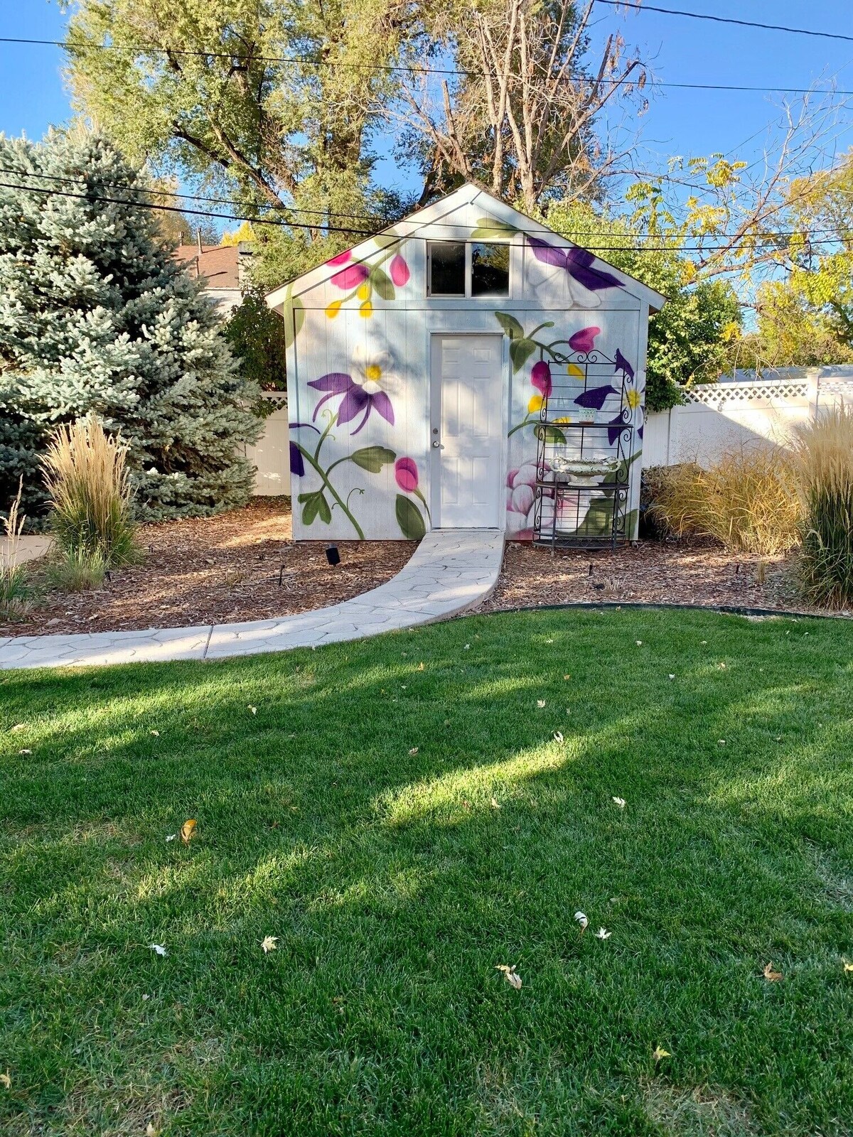 Entire cozy home and PET friendly
