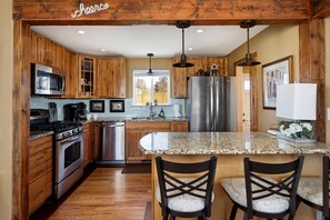 Unclassified image, 5 of 48, button