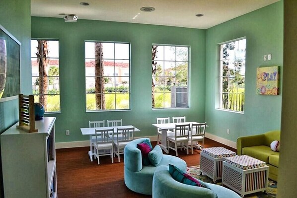 Townhome | Living area