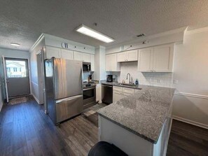 Condo, 3 Bedrooms | Private kitchen | Fridge, microwave, oven, dishwasher - Sea Shadow 205 3 Bedroom Condo by RedAwning (Surfside Beach)