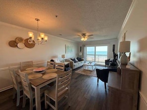 Condo, 3 Bedrooms | Living area