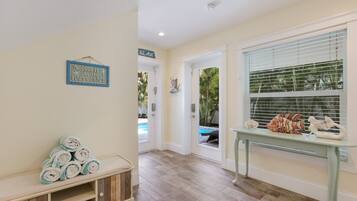 Villa, 2 Bedrooms | 2 bedrooms, iron/ironing board, WiFi