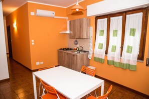 Apartment | In-room dining - Loft Notarbartolo 1 (Palermo)