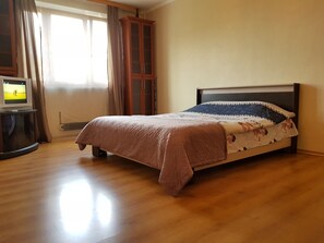 Apartment | Iron/ironing board, free WiFi - DeLuxe Apartment Starobitsevskaya (Moscow)