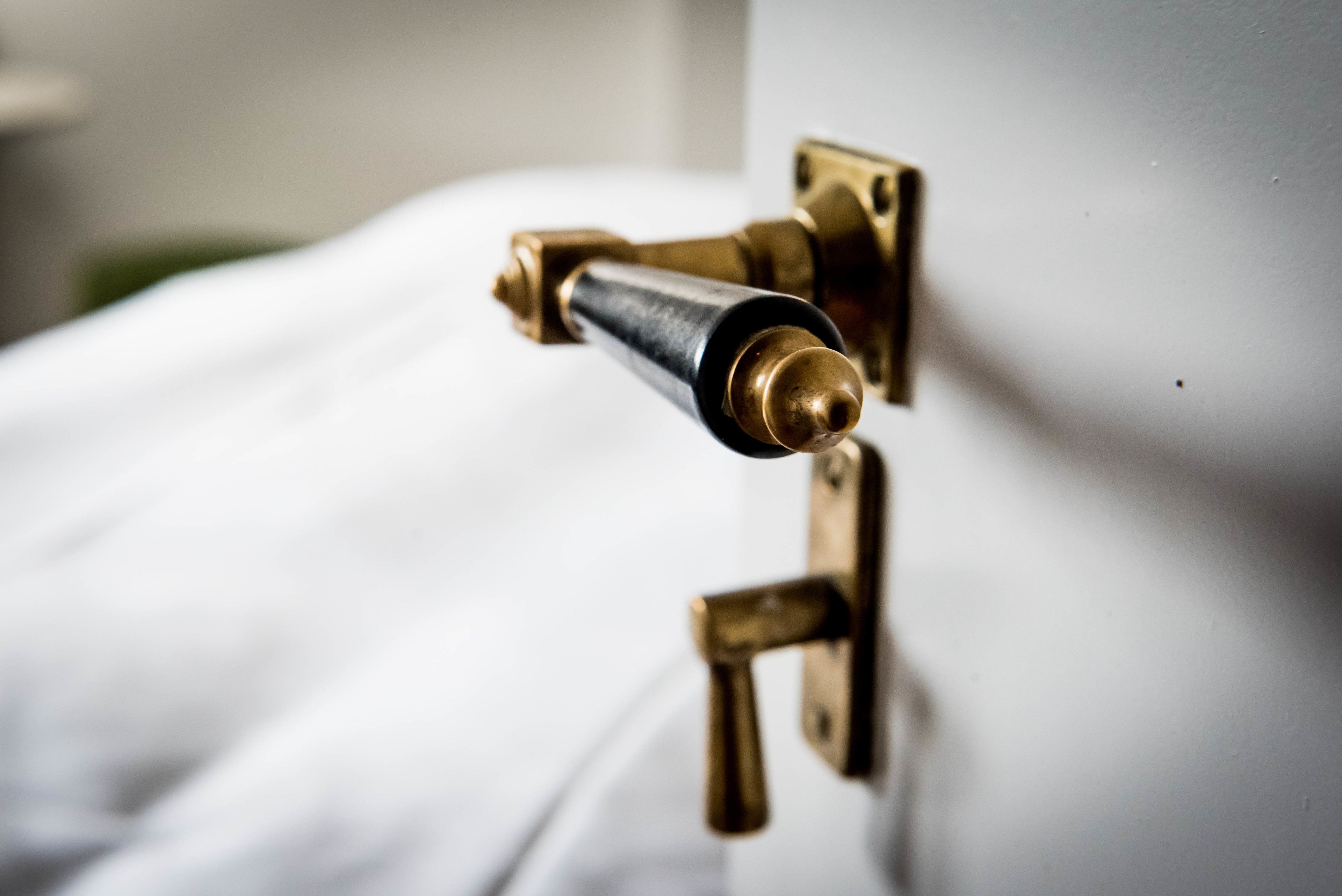 standard double room, 1 king bed | premium bedding, in-room safe, blackout curtains, soundproofing