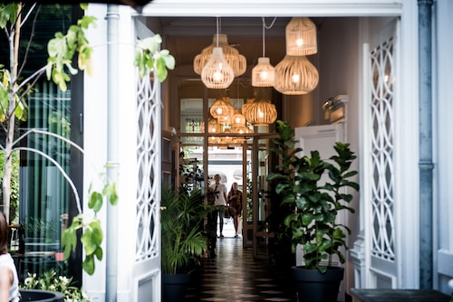 Fitz-Roy Urban Hotel Bar and Garden