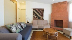 Flat-screen TV - Agreeable Family Baguio Suites (Baguio)