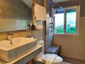 Superior Room | Bathroom | Shower, free toiletries, towels, soap
