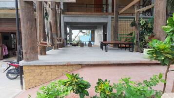 32-tommu snjallsjónvarp með stafrænum rásum, sjónvarp.