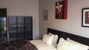 Exclusive House, 3 Bedrooms | 3 bedrooms, in-room safe, iron/ironing board, free rollaway beds