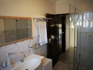 Exclusive-hus - 3 soveværelser | Badeværelse | Gratis toiletartikler, hårtørrer, håndklæder, Shampoo