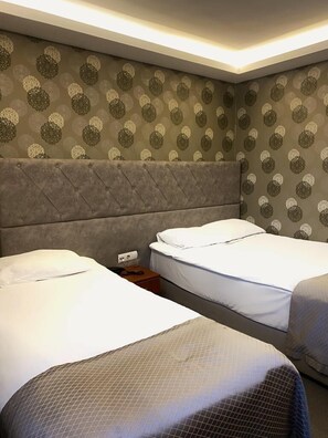 Premium bedding, in-room safe, desk, soundproofing - Gold City Hotel (Bursa)