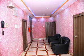 Interior - Oyo 1622 Hotel Balaji International (Barakpur)