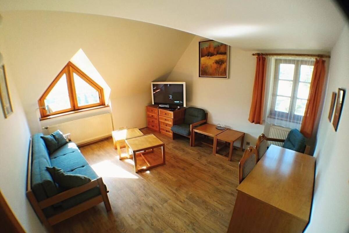 Duplex | Desk, free WiFi