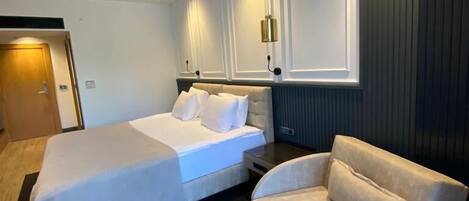 1 bedroom, Egyptian cotton sheets, premium bedding, Select Comfort beds