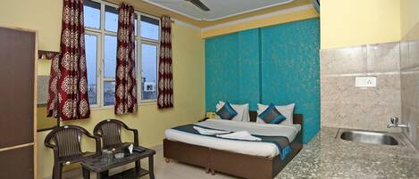 Chambre Double, 1 très grand lit, fumeur