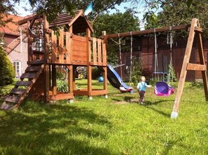 Zona de juegos infantil al aire libre