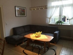 Mörkläggningsgardiner, strykjärn/strykbräda och gratis barnsängar