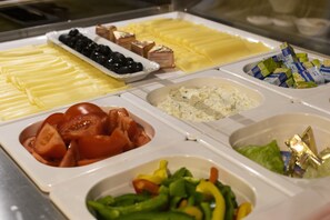 Colazione a buffet inclusa, servita tutte le mattine 