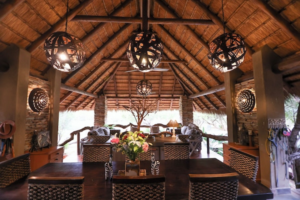 Luxury House | Terrace/patio