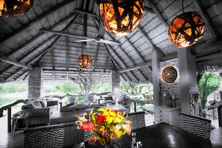 Luxury House | Terrace/patio