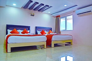 In-room safe, desk, blackout curtains, soundproofing