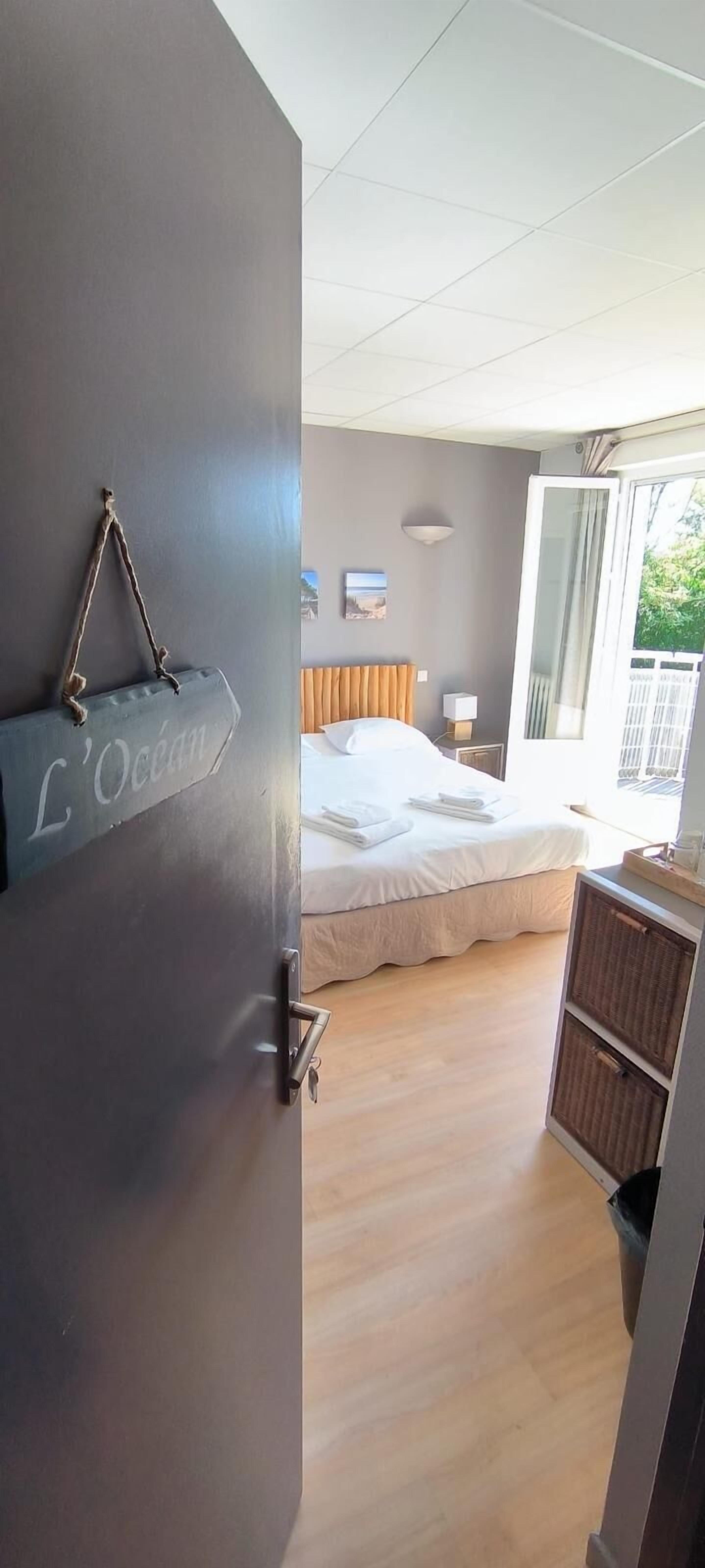 Double Room, Terrace (Ocean) | Blackout curtains, bed sheets