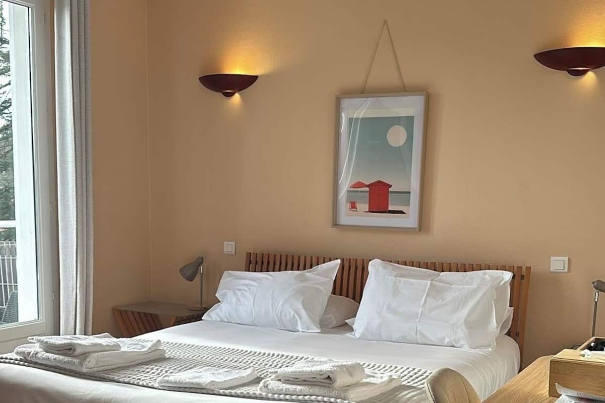 Double Room, Terrace (Cote Bassin) | Blackout curtains, bed sheets