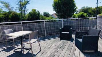 Double Room, Terrace (Ocean) | Blackout drapes, bed sheets