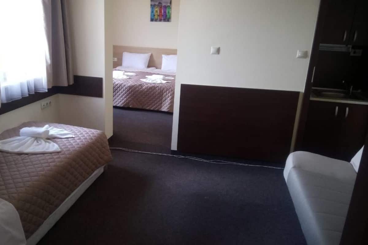 Standard Family Room | In-room safe, desk, free WiFi