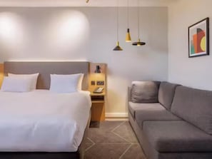 Premium bedding, in-room safe, desk, laptop workspace - Nordseka hotel The Hague Voorburg (Voorburg)