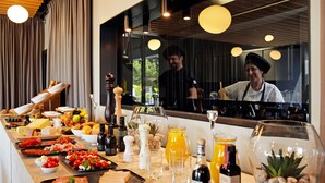 A breakfast buffet with various food items and beverages. - Lifestyle Hotel Vitar - Adults Only (Bol)