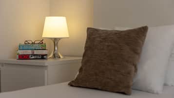 Leilighet – superior, 1 queensize-seng med sovesofa, balkong, delvis sjøutsikt | 1 soverom, safe på rommet, skrivebord og skrivebord for bærbar PC
