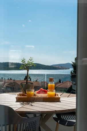 Apartamento de lujo | Terraza o patio. VILLA KUZMANIC