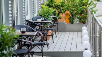 Sundeck
