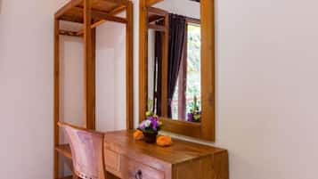 In-room safe, desk, free WiFi, bed sheets