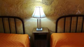 Ropa de cama de alta calidad y escritorio