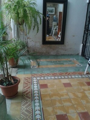 Exterior detail - Casa Jocotenango - Centro Historico (Guatemala City)