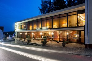 Front of property - Parkhotel 1970 (Michelstadt)