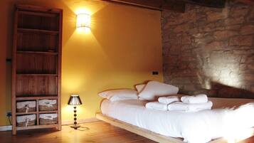 Egyptian cotton sheets, free cots/infant beds, rollaway beds, free WiFi