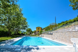 Seasonal outdoor pool - Agriturismo Cailuca (Pietralunga)