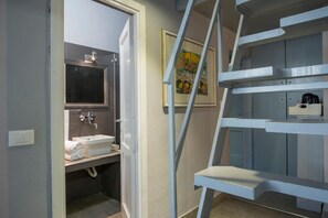 Dusche, kostenlose Toilettenartikel, Haartrockner, Bidet